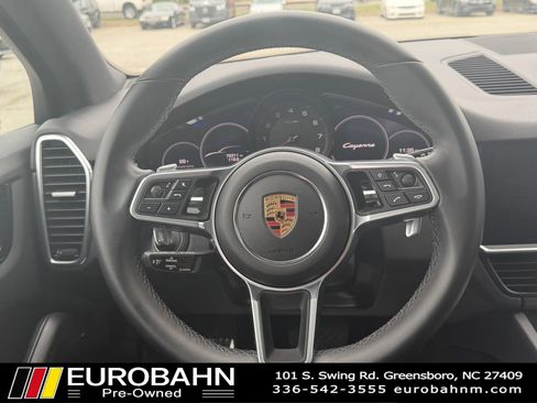 Used 2019 Porsche Cayenne AWD/4WD image 12