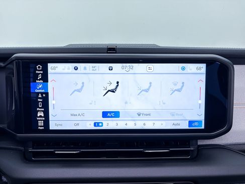 Used 2024 Jeep Wrangler Sahara w/ Technology Group image 20