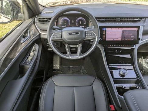 New 2026 Jeep Grand Cherokee L Limited w/ Limited Altitude Package RWD image 18