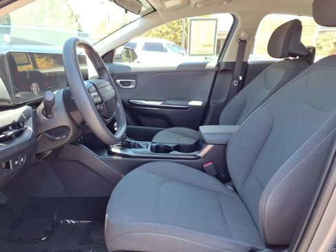 Certified 2025 Kia K4 FWD image 9