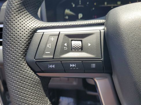 New 2025 Mitsubishi Outlander SE image 12