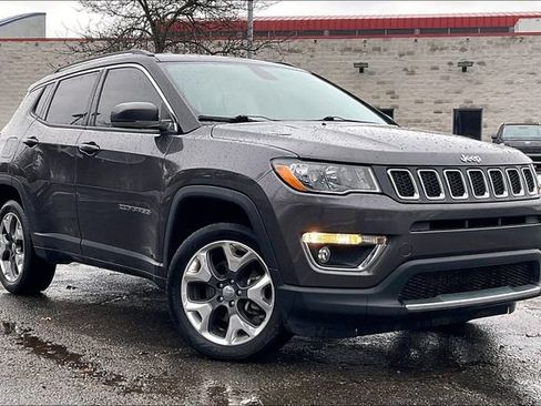 Used 2020 Jeep Compass Limited image 33