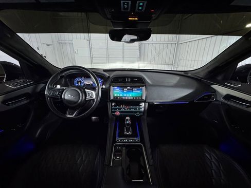 Used 2020 Jaguar F-PACE SVR AWD/4WD image 22