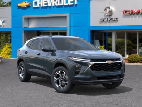 New 2026 Chevrolet Trax LT w/ Driver Confidence Package image 7