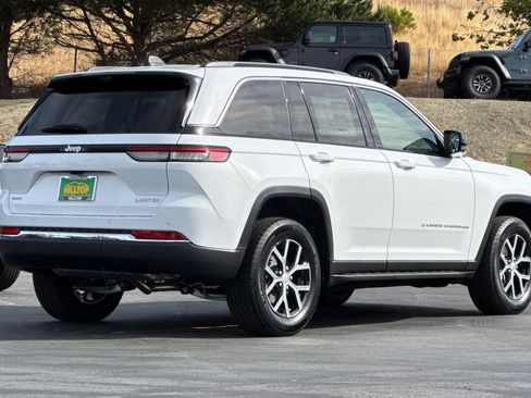 New 2025 Jeep Grand Cherokee Limited w/ Luxury Tech Group II image 4