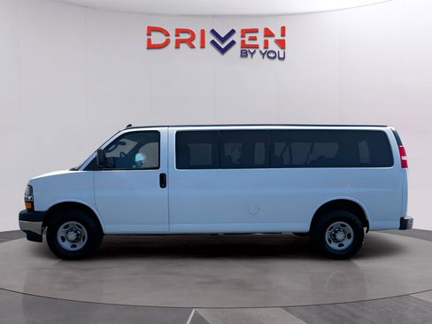 Used 2017 Chevrolet Express 3500 LT w/ LT Preferred Equipment Group image 2