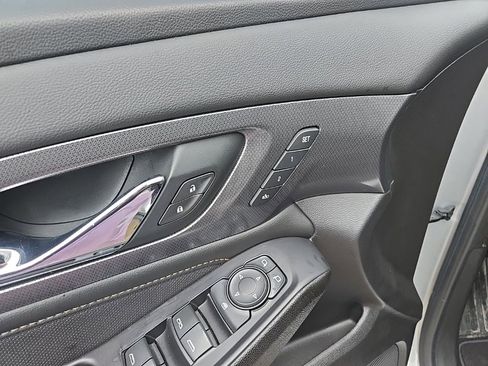 Used 2021 Chevrolet Traverse Premier w/ Redline Edition image 31