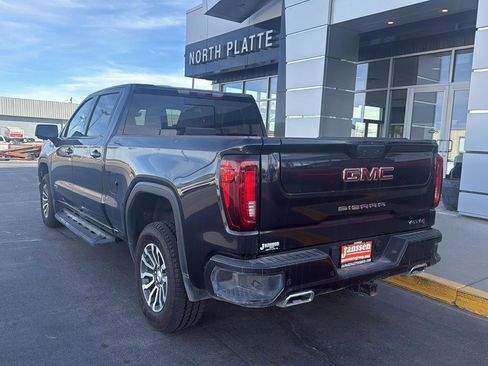 Used 2023 GMC Sierra 1500 AT4 w/ Technology Package image 18