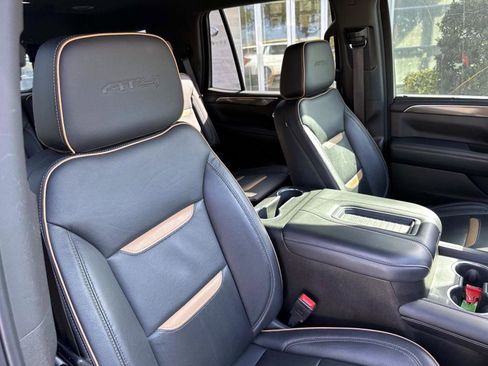 Used 2021 GMC Yukon AT4 image 15