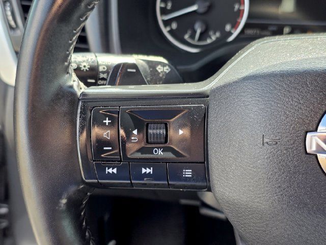 Used 2025 Nissan Rogue SV AWD/4WD image 30