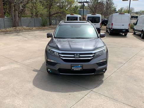 Used 2016 Honda Pilot Touring image 8
