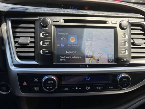 Used 2015 Toyota Highlander XLE AWD/4WD image 8