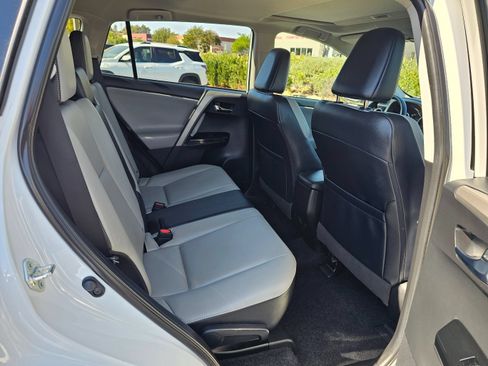 Used 2018 Toyota RAV4 Limited w/ Advanced Technology Package FWD image 29