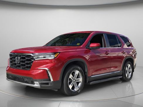 Used 2025 Honda Pilot EX-L image 9