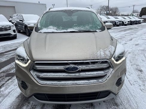 Used 2017 Ford Escape Titanium image 3