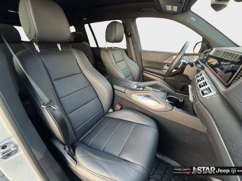 Used 2025 Mercedes-Benz GLS 450 4MATIC w/ AMG Line Exterior image 12