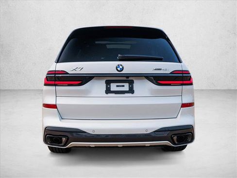 New 2027 BMW X7 xDrive40i w/ M Sport Package AWD/4WD image 6