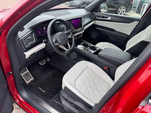 Used 2024 Volkswagen Atlas Cross Sport SEL Premium R-Line image 24