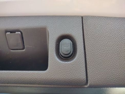 Used 2019 GMC Yukon XL Denali w/ Open Road Package image 51