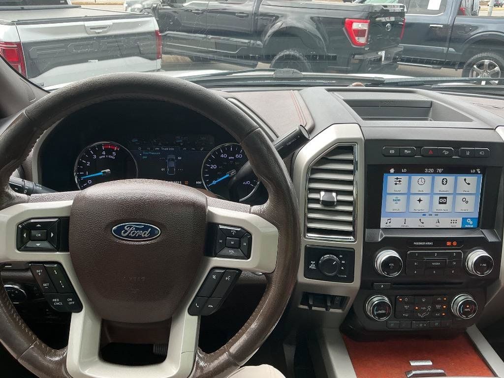 Used 2018 Ford F250 King Ranch w/ King Ranch Ultimate Package AWD/4WD image 18