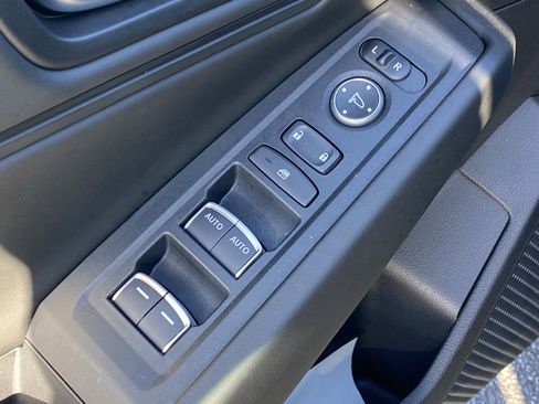 Used 2025 Honda Accord SE image 17