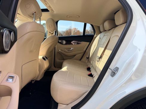 Used 2019 Mercedes-Benz GLC 300 4MATIC Coupe image 27