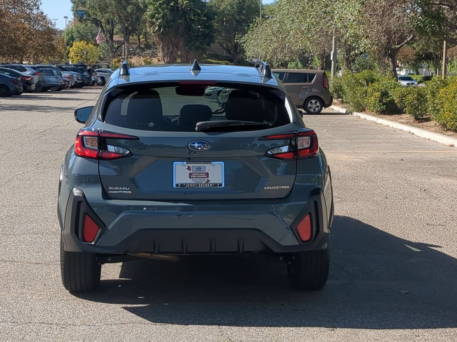 Used 2024 Subaru Crosstrek 2.0i Premium w/ Crosstrek Mirror Package AWD/4WD image 4