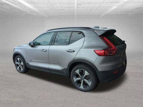 Used 2026 Volvo XC40 B5 Plus AWD/4WD image 5