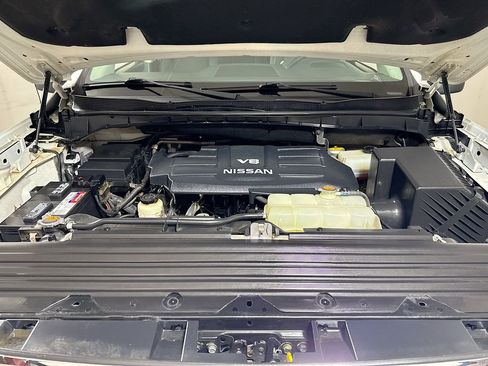 Used 2017 Nissan Titan SV RWD image 28