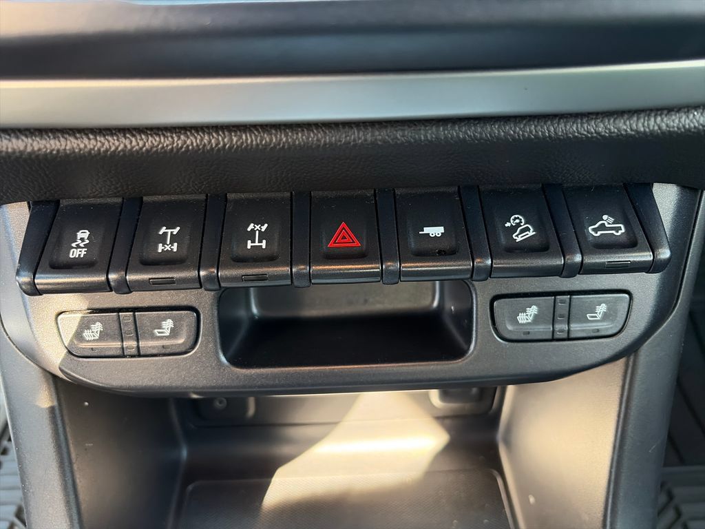 Used 2017 Chevrolet Colorado ZR2 AWD/4WD image 29