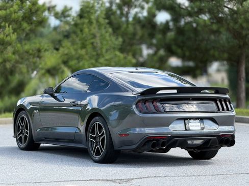 Used 2019 Ford Mustang GT w/ Equipment Group 301A RWD image 10