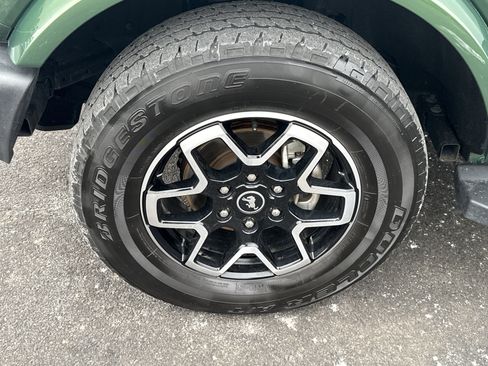 Used 2023 Ford Bronco Outer Banks image 10