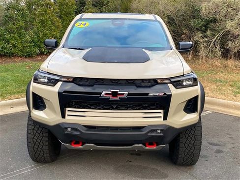 Used 2024 Chevrolet Colorado ZR2 w/ Technology Package image 2