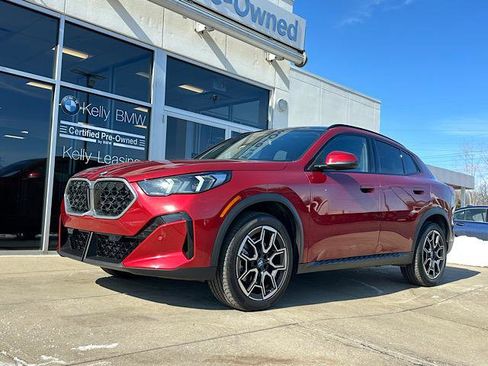 Certified 2025 BMW X2 xDrive28i w/ Premium Package image 3