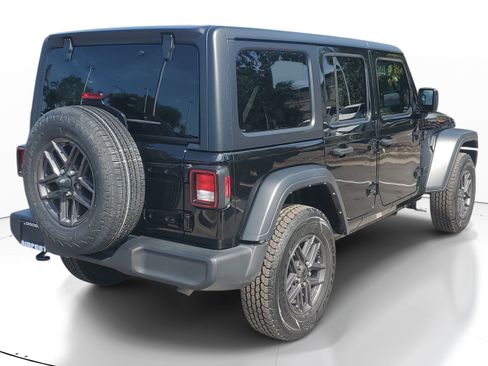 Used 2024 Jeep Wrangler Unlimited Sport AWD/4WD image 6