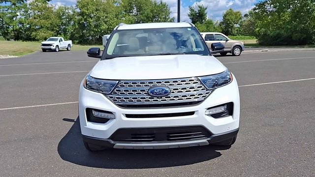 Used 2021 Ford Explorer Limited w/ Hybrid Equipment Group 310A AWD/4WD image 3