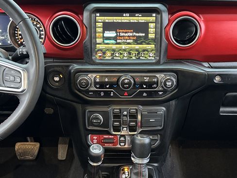 Used 2023 Jeep Wrangler Unlimited Rubicon w/ Cold Weather Group image 17