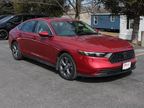 Certified 2023 Honda Accord EX image 3