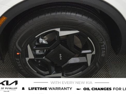 New 2026 Kia Sportage EX image 21