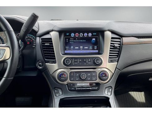 Used 2018 GMC Yukon XL Denali w/ Denali Ultimate Package AWD/4WD image 9
