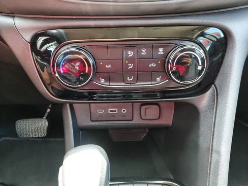 Used 2023 Buick Encore GX Preferred w/ Cold Weather Comfort Package FWD image 25