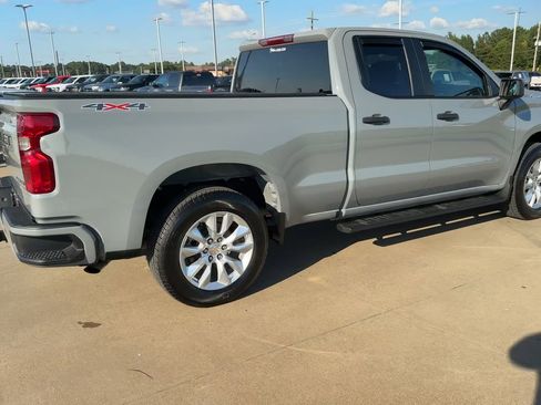 Used 2025 Chevrolet Silverado 1500 Custom AWD/4WD image 9