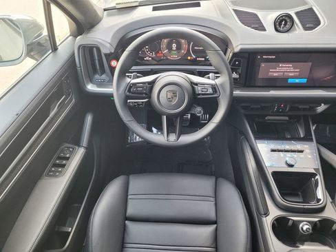 New 2025 Porsche Cayenne Turbo image 15