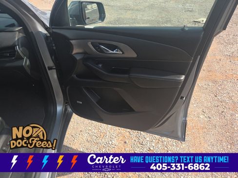 Used 2023 Chevrolet Traverse Premier FWD image 38