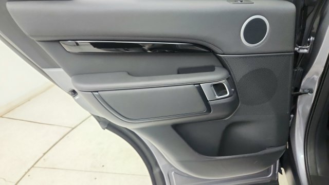 Used 2025 Land Rover Discovery S AWD/4WD image 46
