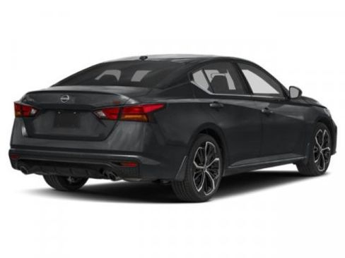 Used 2025 Nissan Altima 2.5 SR AWD/4WD image 2