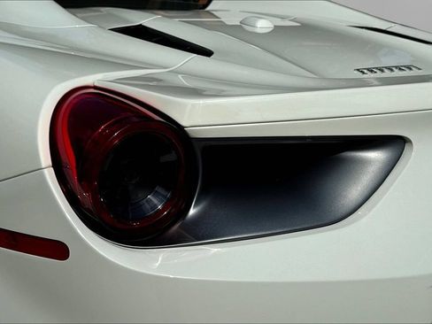 Used 2018 Ferrari 488 Spider RWD image 20