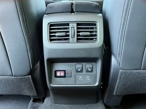 New 2026 Nissan Rogue Platinum w/ Platinum Premium Package AWD/4WD image 36