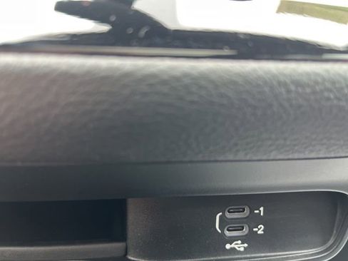 New 2026 Chrysler Pacifica Select image 22