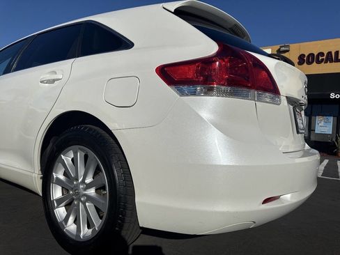 Used 2011 Toyota Venza image 38